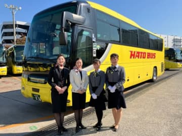 「JAL×はとバス」がコラボ、CA体験&ビジネスクラス機内食ツアー 2026年1月開催