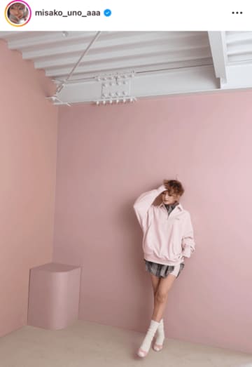 宇野実彩子、ほっそり美脚コーデにファン歓喜「ほんと天才！！」「めちゃめちゃ可愛い」