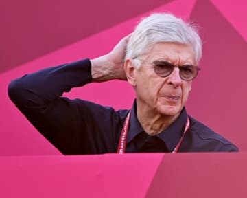 「久しぶりに見た」「すごいな」U-17日本のオーストリア戦中継で映り込んだ“大物”が話題！「元気そうだな」【U-17W杯】