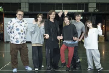 中川晃教,加藤和樹etc.出演 ミュージカル『サムシング・ロッテン』稽古快調