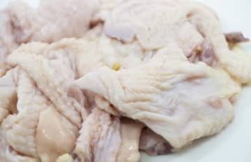 パート先のトンデモ新人に驚愕「鶏皮をやたらと持ち帰ろうとするんです。人手不足だったので上司も黙認していました」【衝撃エピソード再配信】