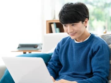 オルカンに月3万円から「こんなにも資産が変わる、すごいと思った」28歳男性の積立投資6年目の実績