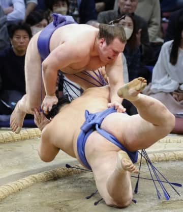 安青錦の大関昇進めぐり「賛成」「反対」真っ二つ…苦手の横綱・大の里に善戦したと思いきや