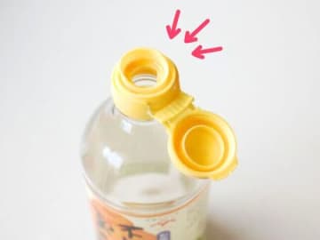 なかなか外れない『めんつゆキャップ』を"素手"でラクに外す裏ワザ【試してみた】