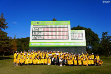 脇元華のツアー初Vで終えた伊藤園レディス　規格外の数を誇る“裏方”の力も光った1週間【現地記者コラム】