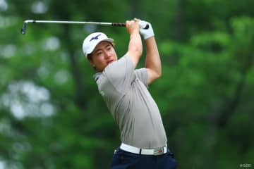 杉浦悠太は7位で最終日へ 優勝で来季LIVゴルフ出場権の可能性