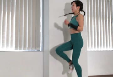 「足踏み」で体脂肪を落とす！外に出なくても脂肪燃焼できる【1日8分×週3】