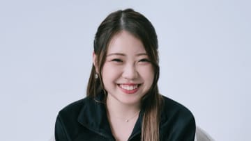 紀平梨花、ラフなジャージ姿のオフショットに「超可愛いほんまに」「安定の可愛さ」