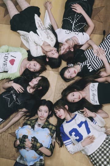 【公式】“SM発”「Hearts2Hearts」、1stミニアルバム「FOCUS」でオリコンチャートの1位