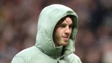 年俸13億円の23歳スター選手、自宅のドアで利き足の小指骨折…「私も夜中に目覚めて、そこら中ぶつける」と監督は擁護