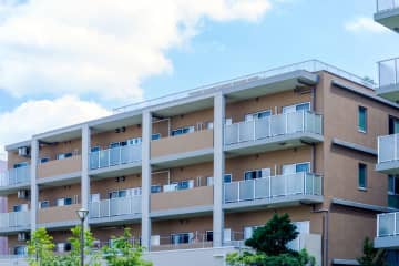 35歳で“年収180万円”、公営住宅への引っ越しを検討していますが「独身でも住めるの？」と母に聞かれました。申し込むには同居者がいないとダメなの？