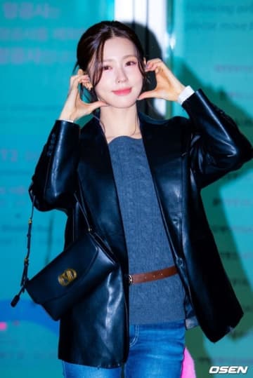 【PHOTO】i-dle ミヨン、海外スケジュールのため出国…美しいオーラ