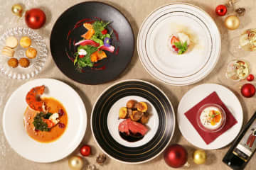 歴史空間で美食とアートを満喫！丸の内「Cafe 1894」の贅沢クリスマスディナー予約開始！特別招待券＆イルミネーション付き！