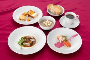 サラベスで特別なクリスマス♡2025 Noël Dinner Course登場