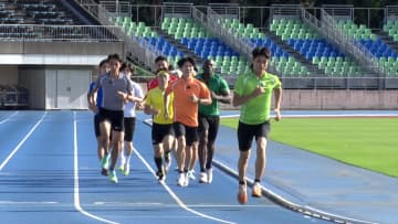 『千鳥の鬼レンチャン』男子400ｍ走サバイバル　前回王者OWV・佐野文哉、B&ZAI・菅田琳寧、ソナポケ・eyeronら12人が激走