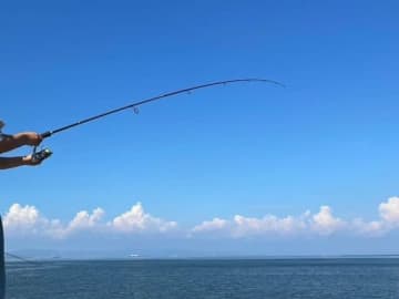 こんな「堤防釣り」はイヤだ！　初心者アングラー「パニック＆あわや…」のやらかし！　笑エピソード5選
