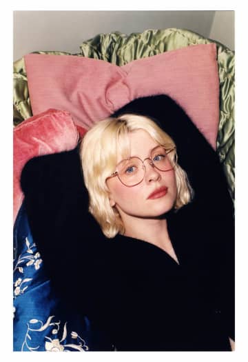 メイジー・ピーターズ、マーカス・マムフォードとタッグを組んだ新曲「Say My Name In Your Sleep」をリリース！