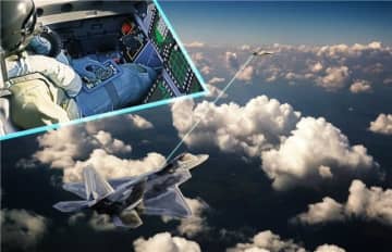 飛行中のF-22パイロットが無人航空機を指揮！ロッキード・マーチンが実証実験に成功