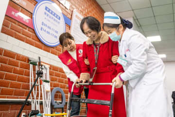 中国共産党4中全会　用語解説（11）　医療と保育、医療と介護の連携サービス