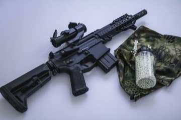 何があった？ サバゲーショップ店員の対応に怒りが収まらない男性　古い装備品を探していたら嘲笑するかのように……