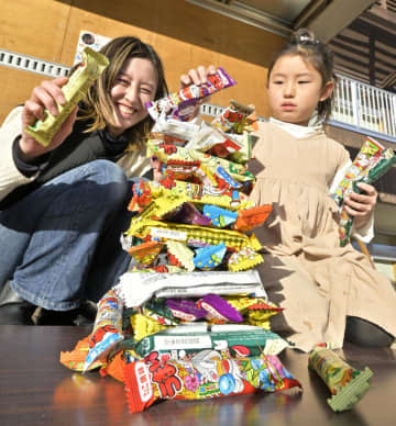 うまい棒フェスタ盛況　〝発祥の地〟　茨城・大子で初開催