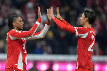 バイエルン伊藤洋輝が238日ぶり復帰　後半38分から途中出場…ロングパスでいきなりアシスト