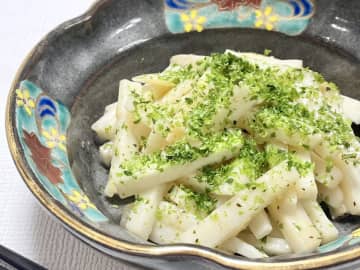 10分で完成！シャキシャキ食感がクセになる「長芋のガーリックめんつゆ炒め」