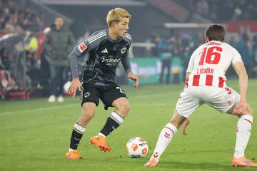 ドイツで3ゴール5アシスト…日本人が「完璧」　カットイン封じても「これが飛んでくるのか」