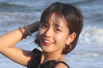 「スタイル抜群」話題の新RIZINガール、同級生芸人との“イチャイチャ”に反響「羨ましい」「可愛い過ぎる」