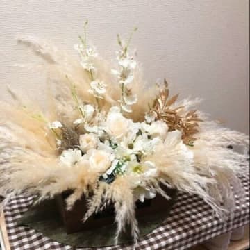 高くて買えないから作る100均フェイクフラワーインテリア