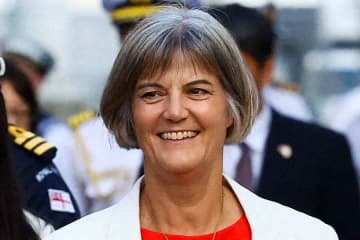 「英国人の若者の間で日本がブームに」　駐日イギリス大使が東京で楽しんだひととき　友人家族に「ごちそう」したものとは