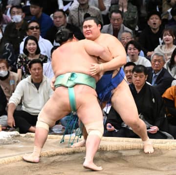 【九州場所】大の里の休場で師匠の二所ノ関親方が謝罪「肩鎖関節を痛めた。申し訳ない」