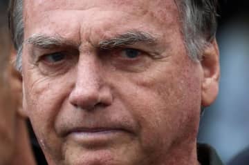 ブラジル前大統領を拘束、逃亡の恐れ　近日中に刑期開始の予定