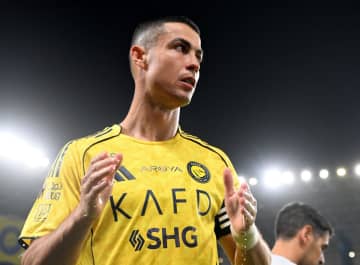 新Ｗ杯ポスターにＣ・ロナウド登場も…意味深配置で「抗議ファンにＦＩＦＡが仕返し」の声