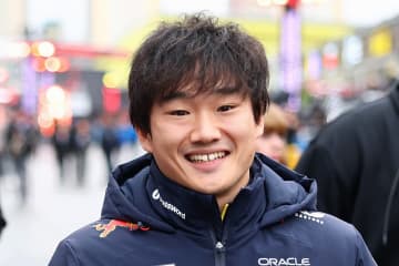 角田裕毅、最後尾から14位で入賞ならず...相棒フェルスタッペンは今季６勝目で逆転５連覇へ望みつなぐ【F1ラスベガスGP】