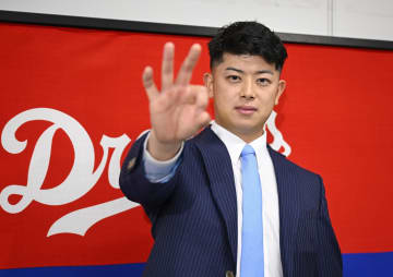 中日・松山は1億2500万　初のセーブ王、2.5倍増