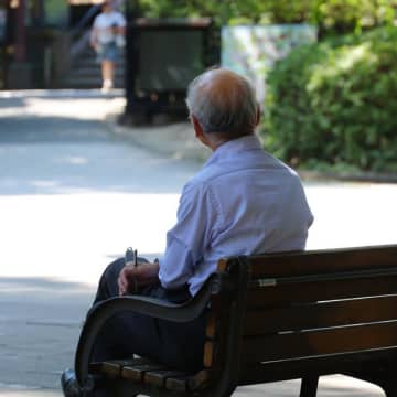 子供の時の「孤独感」が認知症の原因になる…1.7万人の中高年を観察