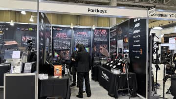 Portkeys、ワイヤレスカメラコントロールシステム対応の7型モニター「LS7P」を展示。カメラコントロールモニター「LH5C」も登場 [Inter BEEの歩き方tv]