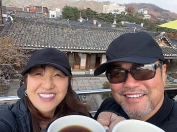 北斗晶、夫・佐々木健介と韓国を満喫「ピースしかできないおじちゃんだけど…可愛いでしょう」