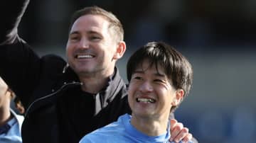 「どんな監督にとっても夢のような選手」日本代表に呼ばれなくなった29歳MF、世界的スター監督が大絶賛