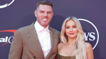 フリーマンと妻の11年のアニバーサリー　若かりし頃のデートシーンや長男チャーリーくんの赤ちゃん時代などかわいい写真で振り返る