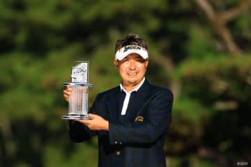 40歳の塚田よおすけが9年ぶり2勝目 生源寺龍憲ら2位、松山英樹5位