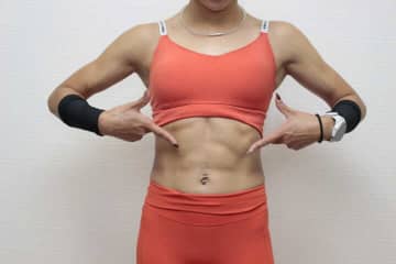 寝転ばない腹筋！8分でできる“立ち腹筋”トレーニング