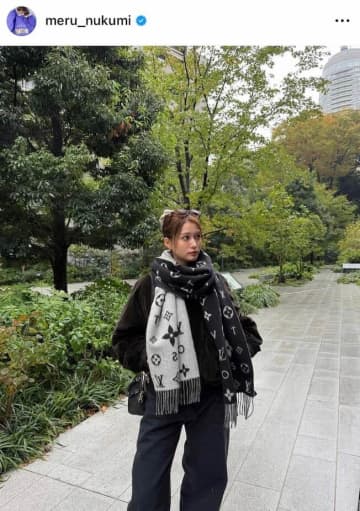 生見愛瑠、ドキっ...肩出しベアトップで美しさ限界突破　「綺麗さが神の領域」圧倒的美貌