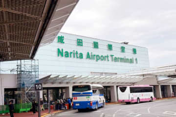 日本の保安検査員が中国人観光客の現金を盗んだとして逮捕される―中国メディア