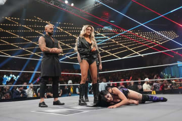 何が起こった？ 美女レスラー、「まさかの裏切り」で王座スルリ…悲しみの“24日天下”にファン同情「理不尽すぎる」