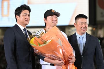 【巨人】長野久義の引退セレモニーに高橋由伸氏、カブス・鈴木誠也、原前監督がメッセージ