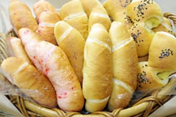 全粒粉×塩バターパンが話題！甲子園口に新店「ダンクブロート」登場