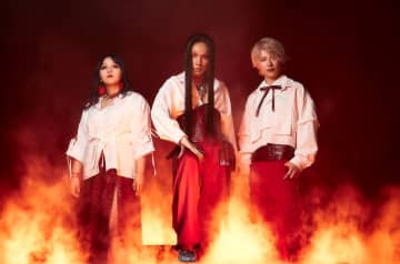 女王蜂、TVスペシャル『アンデッドアンラック Winter編』主題歌に「01」＆「02」が決定