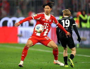 「なんてことだ！」ドイツ王者の日本人DF、８か月ぶりの復帰→１分でアシストに韓国メディアが唖然！韓国代表主力の“４番手降格危機”に懸念「新たな試練」「出場時間が少ないのに…」